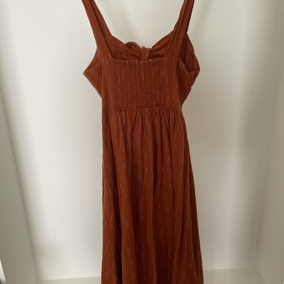 Midi open in the middle dress - Picture 2 of 2